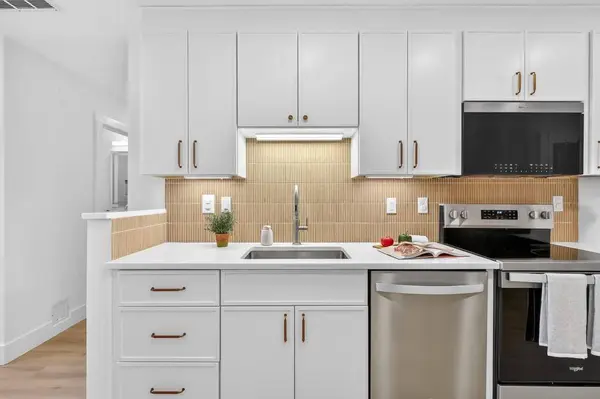 9103 Windrush LN, Alpharetta, GA 30009