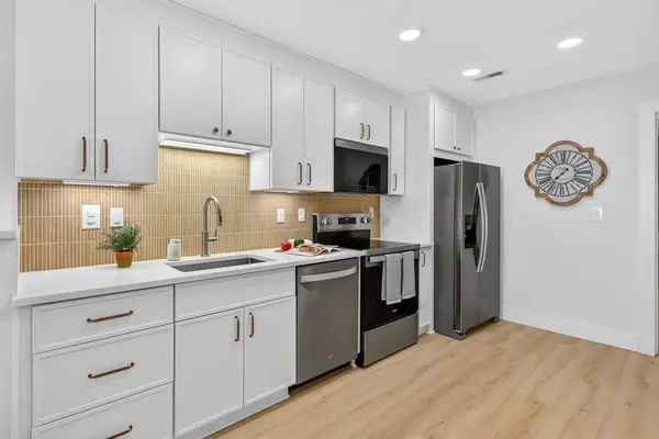 9103 Windrush LN, Alpharetta, GA 30009