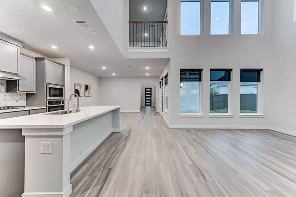 9522 Rialto Creek DR, Cypress, TX 77433