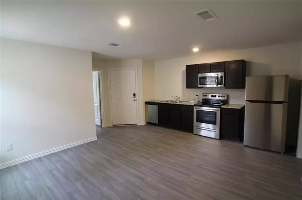 7925 Way ST, Houston, TX 77028