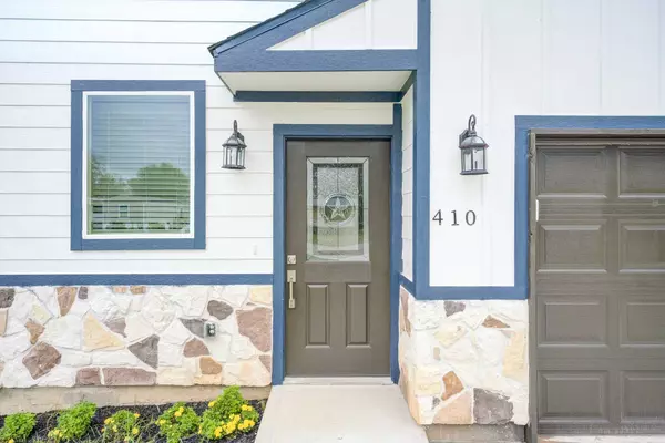 410 N 4th ST, Beasley, TX 77417