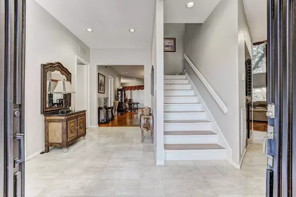 12007 Lakeway CT, Houston, TX 77071