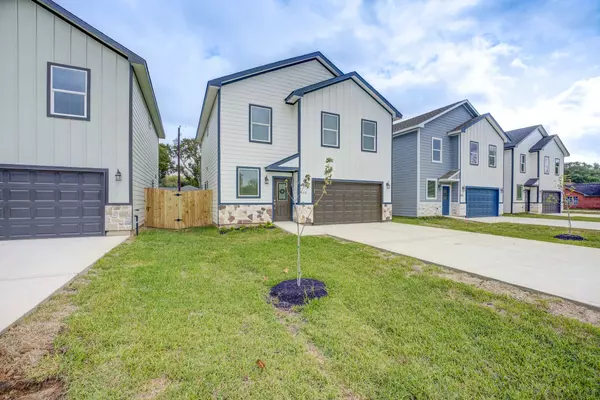 410 N 4th ST, Beasley, TX 77417