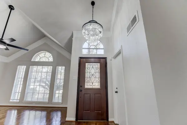 8306 Lake Crystal DR, Houston, TX 77095