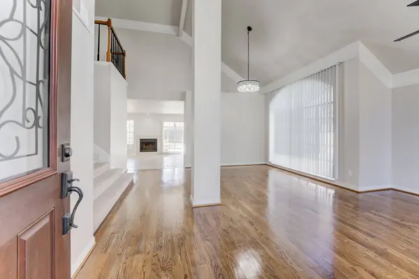 8306 Lake Crystal DR, Houston, TX 77095