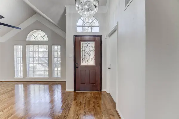 8306 Lake Crystal DR, Houston, TX 77095