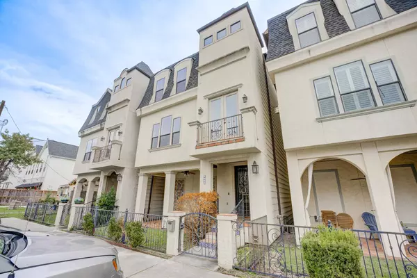 2308 Couch ST, Houston, TX 77008