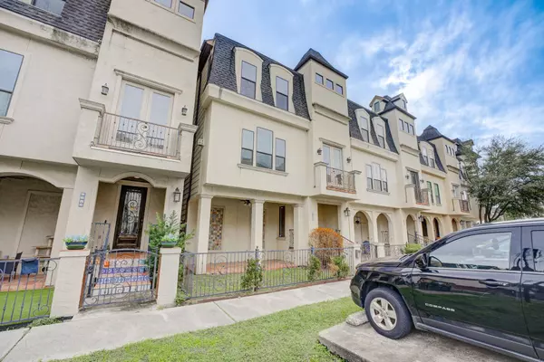 2308 Couch ST, Houston, TX 77008