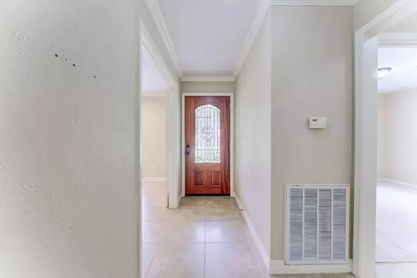 6523 Cypress Point DR, Houston, TX 77069