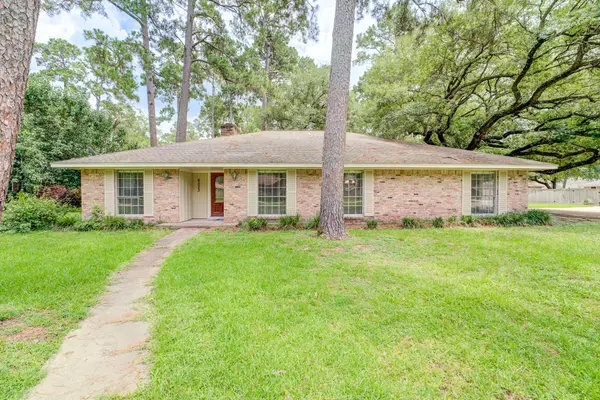 6523 Cypress Point DR, Houston, TX 77069