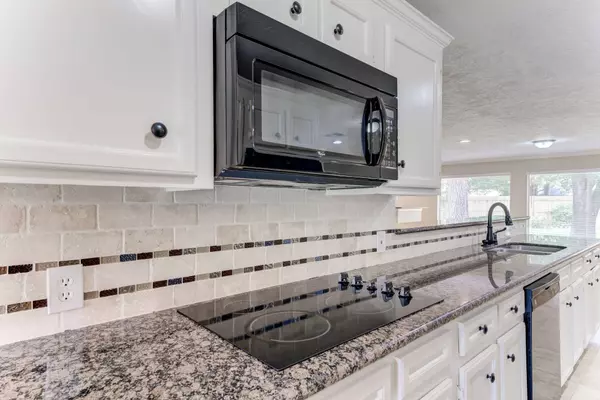 6523 Cypress Point DR, Houston, TX 77069