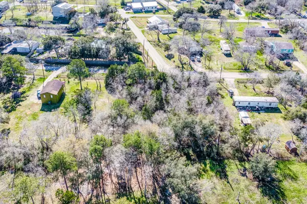 405 Snug Harbor DR, Liverpool, TX 77577