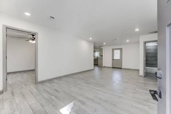 8225 Carolwood DR, Houston, TX 77028