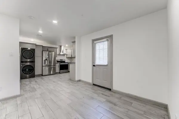 8225 Carolwood DR, Houston, TX 77028