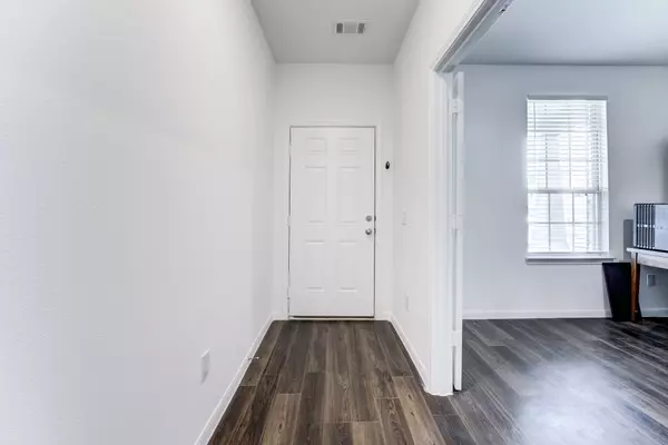 338 Shady Cedar Hill LN, Conroe, TX 77378