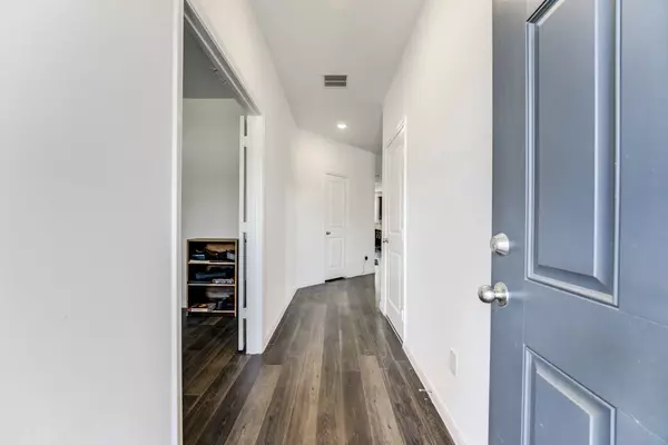 338 Shady Cedar Hill LN, Conroe, TX 77378