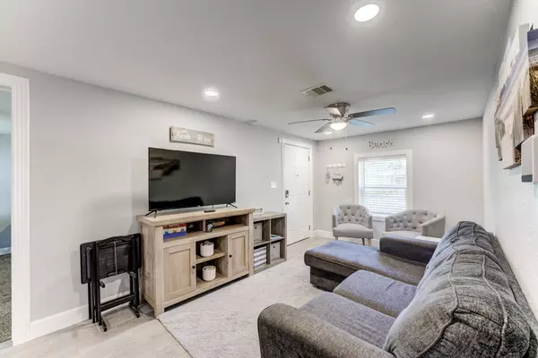 5523 Avenue O, Galveston, TX 77551