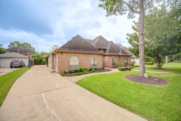 2923 Cane Field DR, Sugar Land, TX 77479