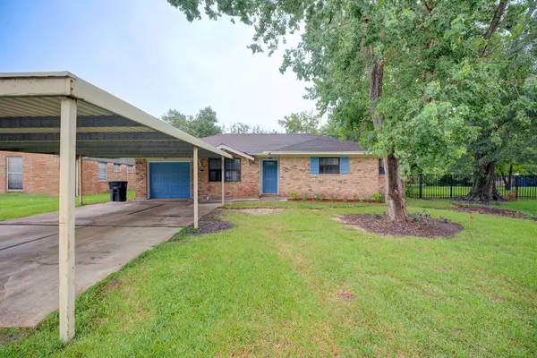 5535 Elm Springs DR, Houston, TX 77048