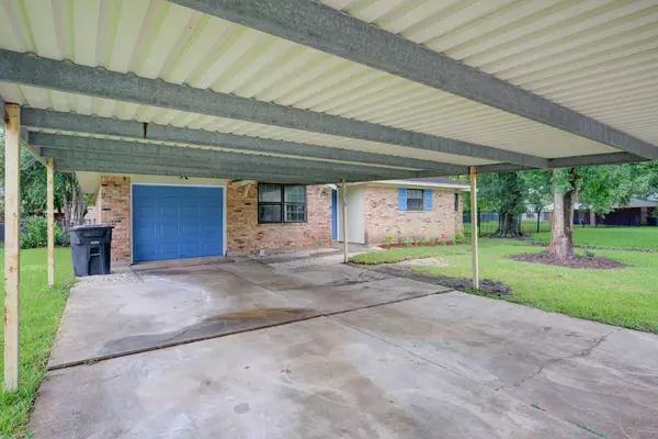 5535 Elm Springs DR, Houston, TX 77048