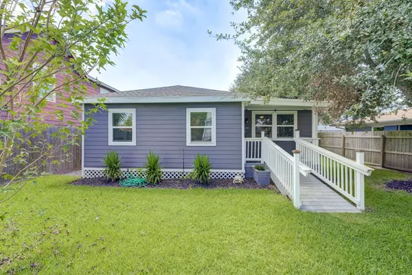 5523 Avenue O, Galveston, TX 77551