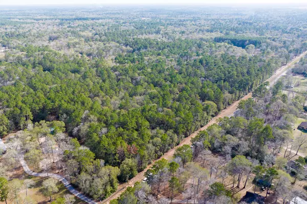 6698 Pine Shadows RD, Cleveland, TX 77328