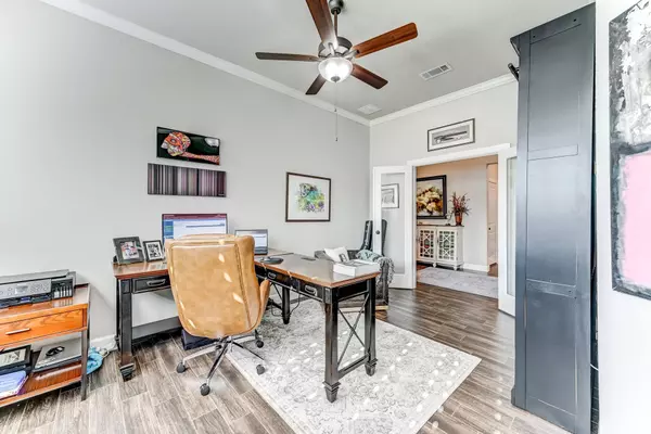 404 Summit Ridge CT, Conroe, TX 77318