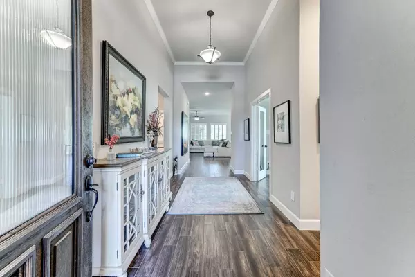 404 Summit Ridge CT, Conroe, TX 77318