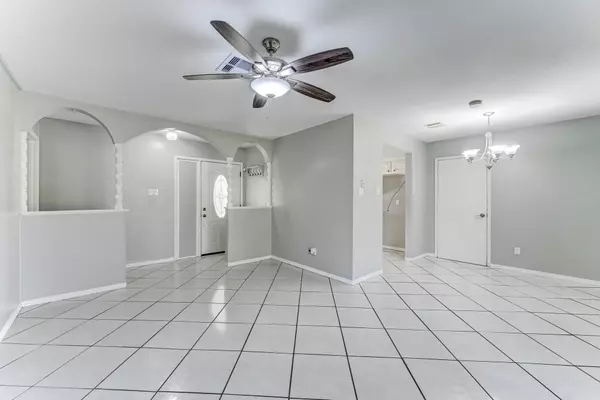 7618 Deadwood DR, Houston, TX 77040