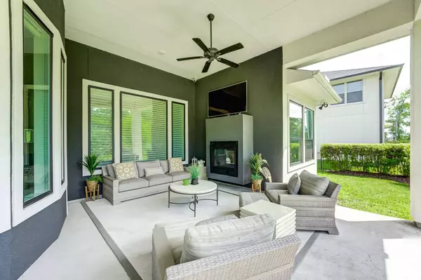 1002 Royal Lakes Manor BLVD, Richmond, TX 77469