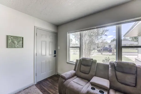 1908 Mississippi ST, Baytown, TX 77520