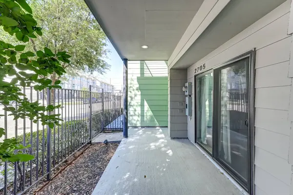 2705 St Emanuel ST, Houston, TX 77004