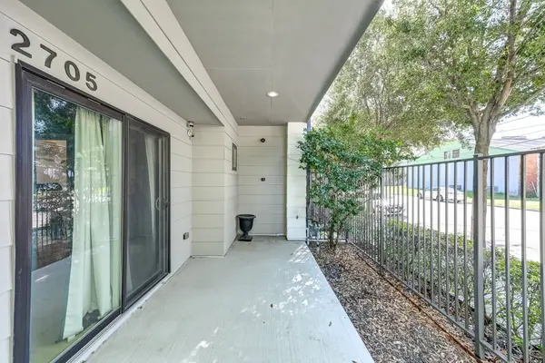 2705 St Emanuel ST, Houston, TX 77004