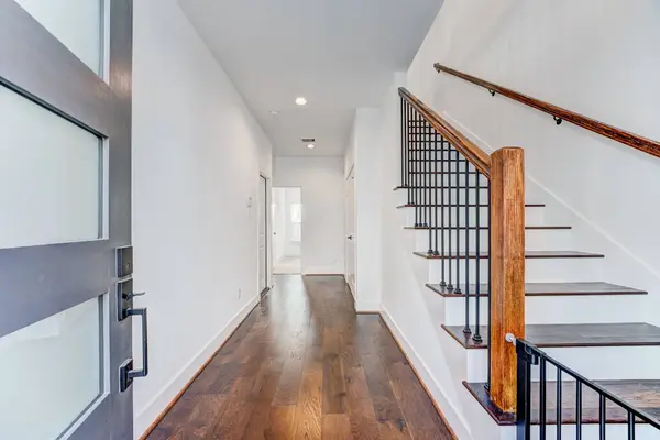 107 W Whitney ST #E, Houston, TX 77018