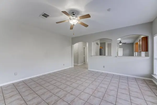 12415 Silversmine DR, Houston, TX 77014