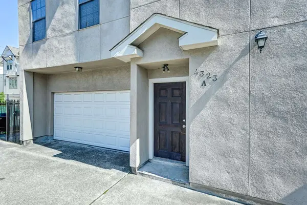 4323 Marina ST #A, Houston, TX 77007