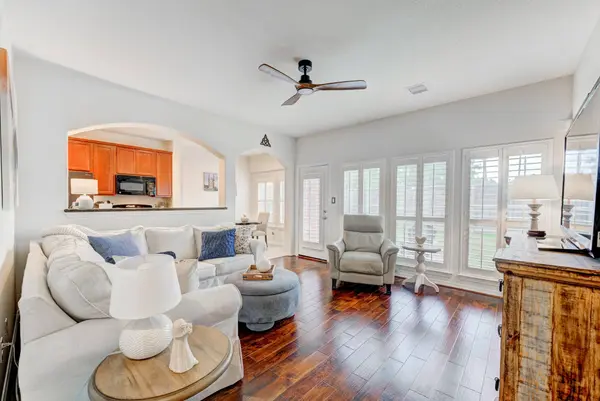 10926 Chazenwood DR, Houston, TX 77064
