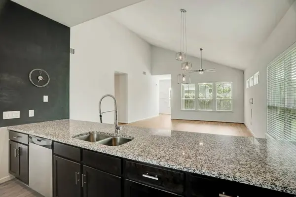 3413 Omega ST, Houston, TX 77022