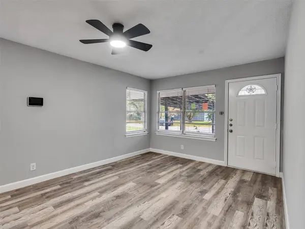 7914 Belbay ST, Houston, TX 77033