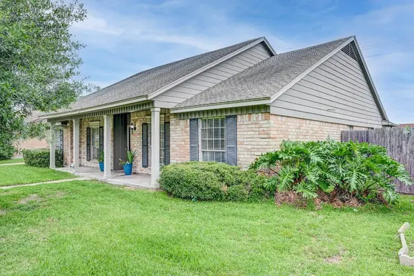 12906 Advance DR, Houston, TX 77065