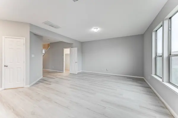 4706 Mint TRL, Houston, TX 77066