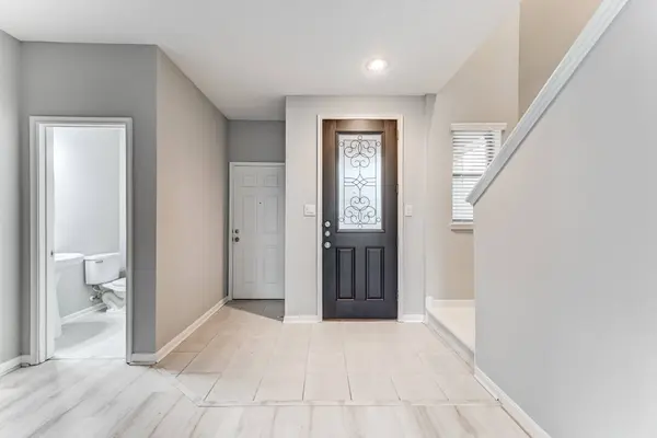 4706 Mint TRL, Houston, TX 77066