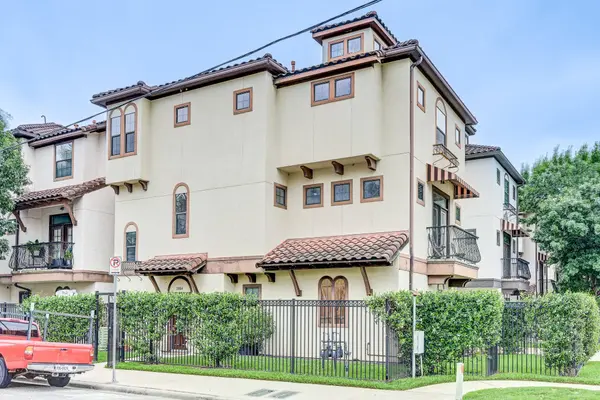 3954 Feagan ST, Houston, TX 77007