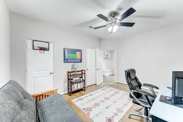 3954 Feagan ST, Houston, TX 77007