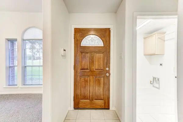 1140 Thomas DR, Angleton, TX 77515