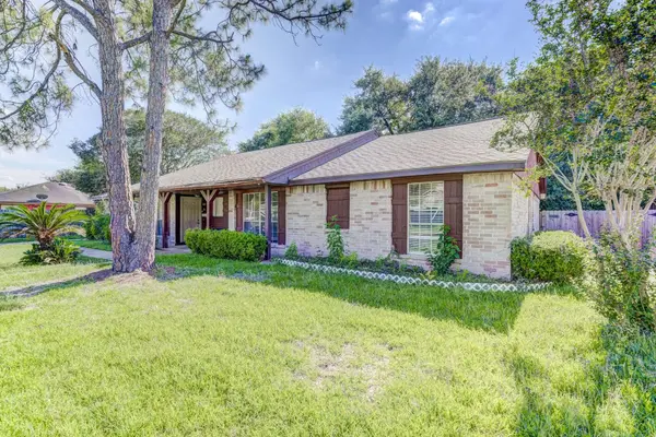 3834 Westheimer Place DR, Houston, TX 77082