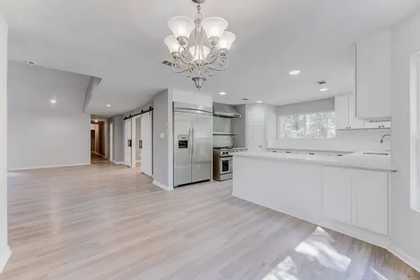 81 Oak Grove LN, Conroe, TX 77304