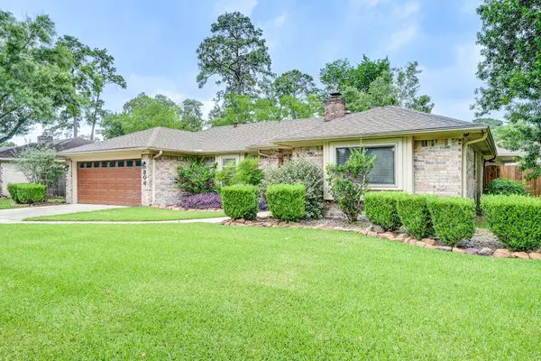806 S Hyannis Port ST, Crosby, TX 77532