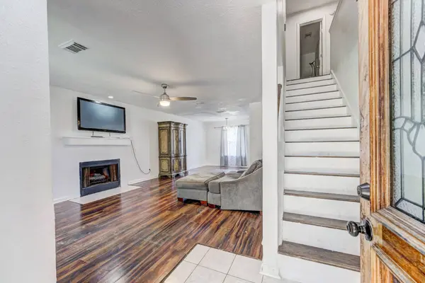 6826 River Bluff DR, Houston, TX 77085