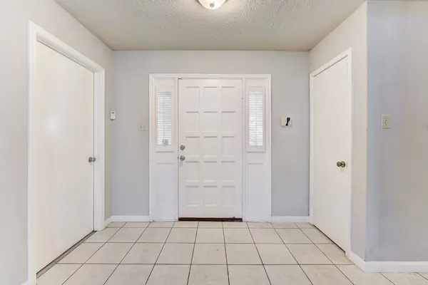 16134 Beechnut ST, Houston, TX 77083